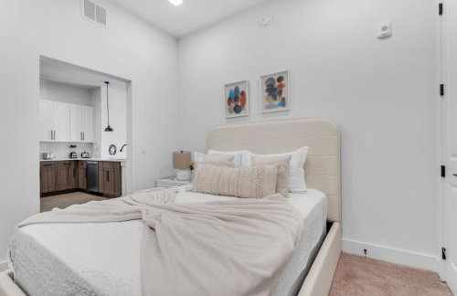 Beach Bliss Modern 3 Bed Oasis Mins from Shore - Foto 18