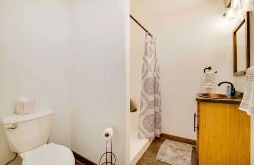 Near Memorial Park Lake Arbutus Vacation Rental - Foto 17