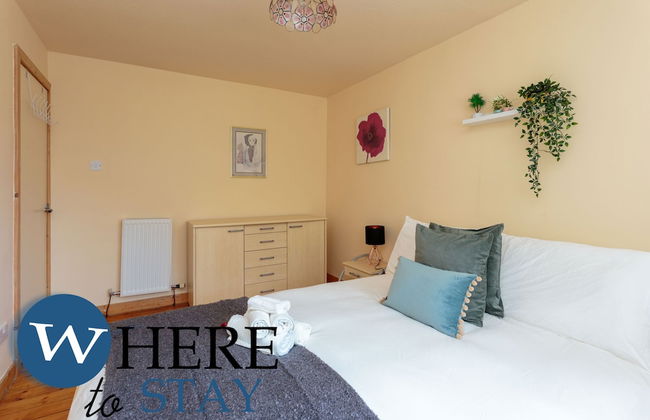 Lovely Apartment by the Hillwood Park-free Parking - Foto 2