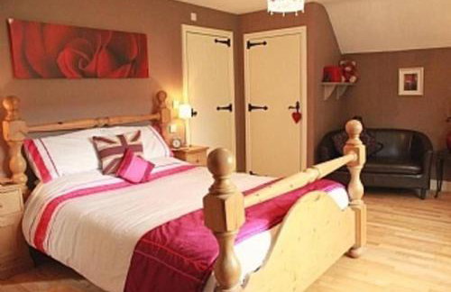 5-Bed Home - Sleeps 12 Pool Garden & Play Area - Foto 26