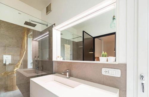 GuestHost- Exclusive Villa with Private Garden - Foto 24