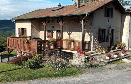 Maison de charme avec SPA en montagne Bourbonnaise - Photo 1
