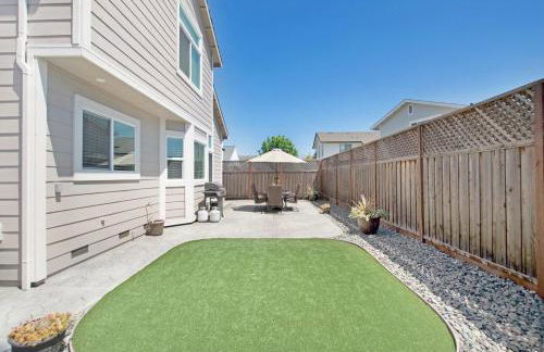 Game Night Meets Wine Country Elegance - Foto 46