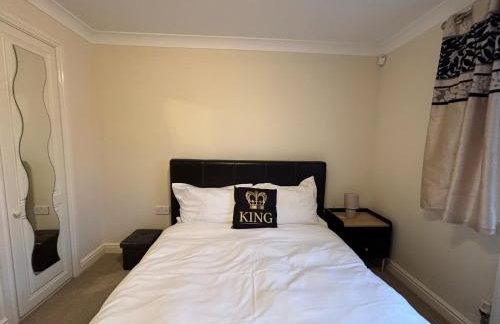 Spacious 2-Bed Family Flat in Wimbledon Near Tube - Foto 4