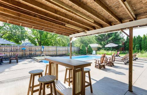 Walk to Beach Home with Pool in Vermilion - Foto 36