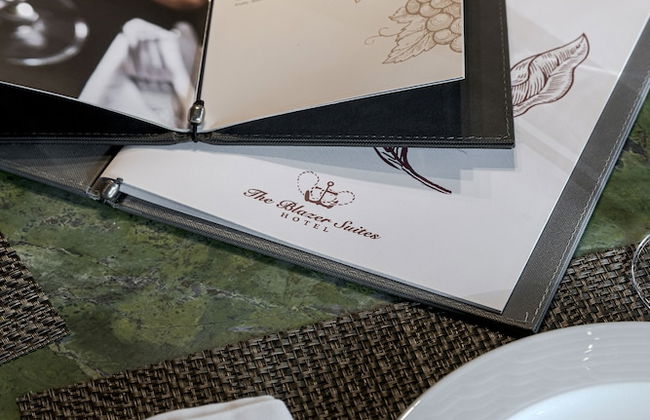 Blazer Suites Hotel - Photo 28