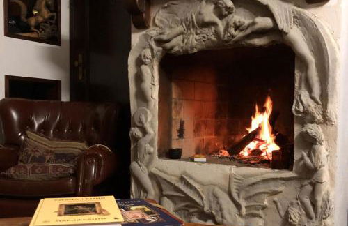 Cozy House Sleeps 2 with Pet Friendly Option - Foto 13