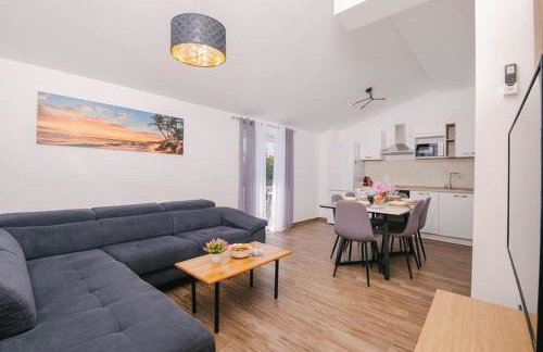 Apartment Ljubica with pool - Photo 29