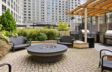 The Bernadin- Designer 3BR City Center with Balcony - Photo 33