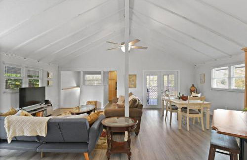 Spacious Retreat Fenced Yard Screened Deck - Photo 17