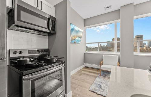 Modern 1 Bedroom Apartment with 2 TVs Fast WiFi and Free Parking - Foto 16