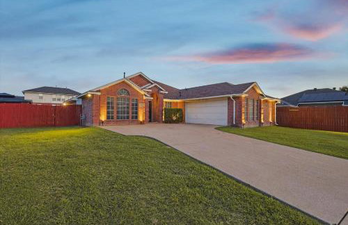 5BR Holiday Getaway in DeSoto with Pool, Hot Tub & Cinema - Foto 50