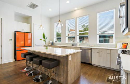 Urban Oasis 1 Mile from UT plus Garage and Rooftop - Foto 2