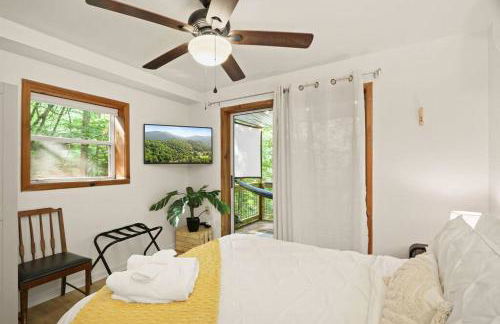 Cozy Mountain Chalet With Hot Tub Outdoor Movie Screen And Fire Place - Foto 53