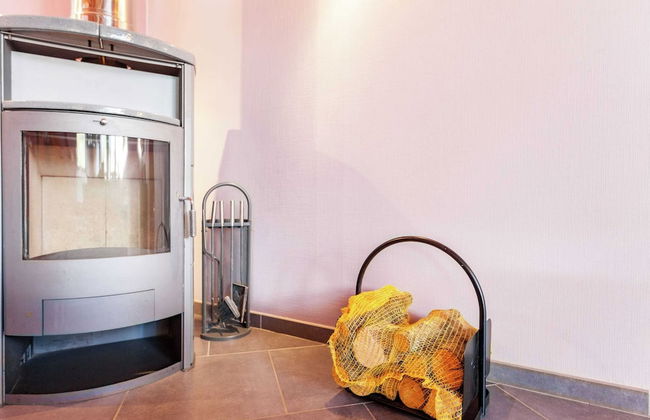 La Roche Cozy Forest Escape - Photo 15