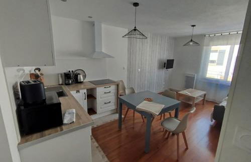 T3 au 1er étage sans ascenseur - Foto 8