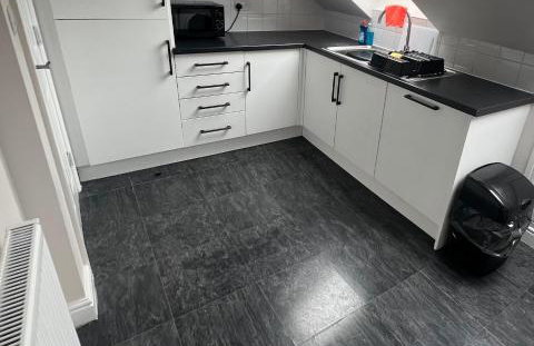 Cosy Penthouse suite happily sleeps up to five - Foto 8