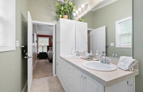 Blue Ridge Bungalow with Hot Tub - Foto 24