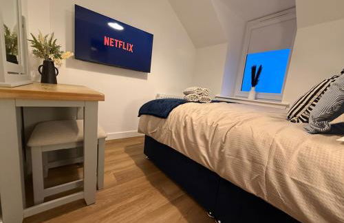 The Drapers - by Caithness Luxury Apartments NC500 - 4 Bedroom Luxury Central NC500 Apartment-Sleeps 8- Sleeps Work teams upto 4 & holiday makers upto 8 - BUDGET FRIENDLY FOR LONG STAY TRADES - CONTACT US - - Foto 35