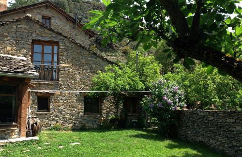 La Pegatera Masia rodeada de bosque ideal para desconectar - Photo 19