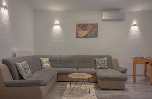 Poolside Holiday House - Foto 49