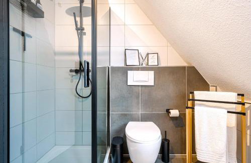 NEU! Modernes Apartment am Larrelter Tief - Balkon, Privatparkplatz & FIRE TV! - Photo 5