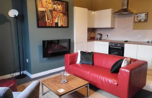 Nice 2 bedroom (3 beds) house in Huddersfield - Foto 1