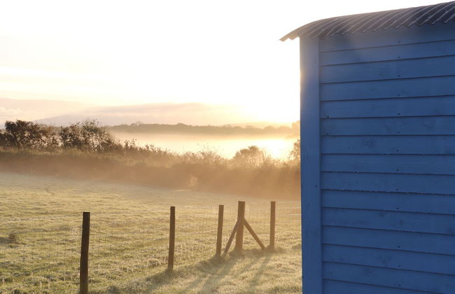 Shepherds Hut With Hot Tub, North Wales, Anglesey - Photo 28