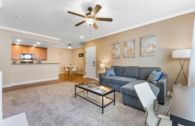 2BR Getaway Pool Gym Basketball Court Theater Access - Photo 12