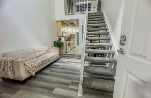 Charming 2nd Ave Lofts in Downtown San Diego with Parking - Foto 80