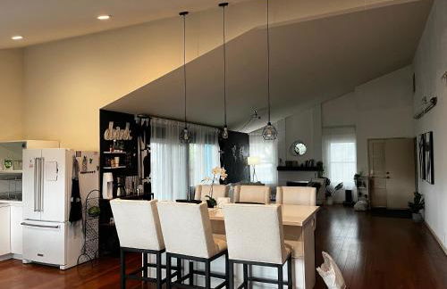 Spacious Home Steps from Huge Park and Outdoor Fun - Foto 2