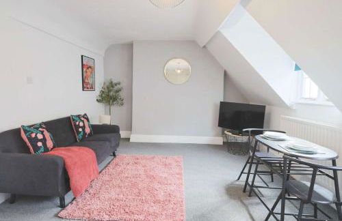 One bedroom flat in St Michael's Hill - Photo 3