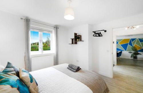 5-BR Home 7-Beds Wi-Fi Parking, Great for Contractors Peterborough, Wi-Fi - Foto 20