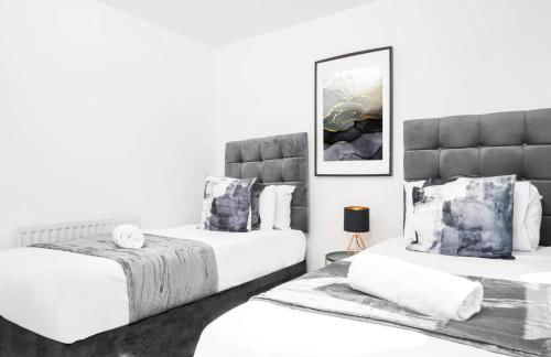 Three Bed House - Parking - Garden - Fast Wi-Fi 19LL - Foto 26