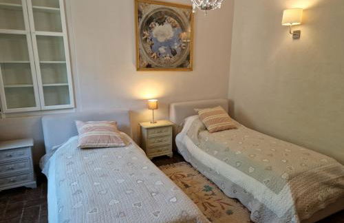 Villa Calcina, Beautiful Tuscan Farmhouse - Photo 33