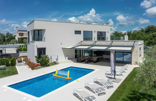 Holiday Home Villa EmMa mit 5 Schlafzimmern und beheiztem Pool by Interhome - Foto 2