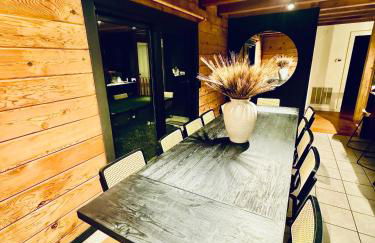 MOONLIGHT MOUNTAIN MANOR - Cedar Hot Tub, Views & Games - Foto 11