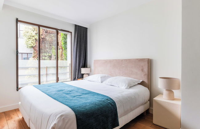 Newly Renovated Loft Bastille - Photo 6