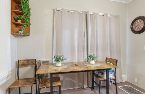 Cozy Matewan Trail Stay home - Photo 14