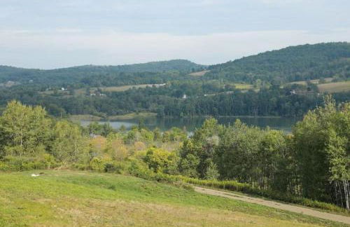 Lakeview Retreat with Fire Pit and Total Privacy - Foto 2