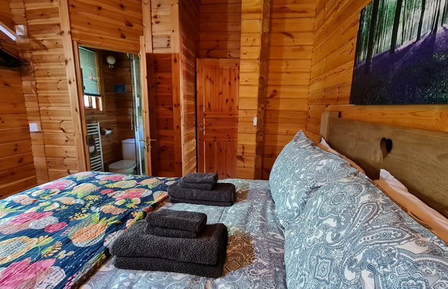 3-bed Lodge - Sleeps 7 - Hot Tub - Pet Friendly - Foto 5