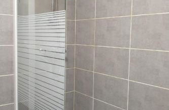 Chimes-Company & Family Stay, 2 Bedroom House with On Street free parking - Foto 22