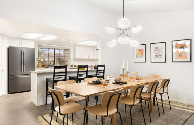 Mojave Moon by Avantstay Modern & Bright JT Home in Great Location w/ Pool & Hot Tub - Foto 36