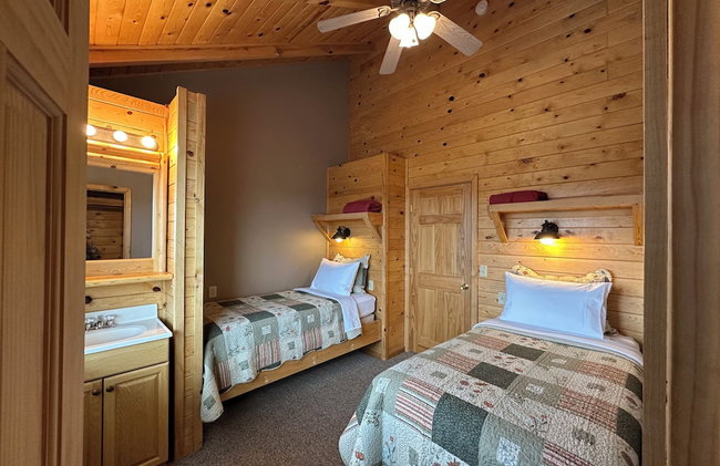 Mount Peale Country Inn near Moab - Photo 39