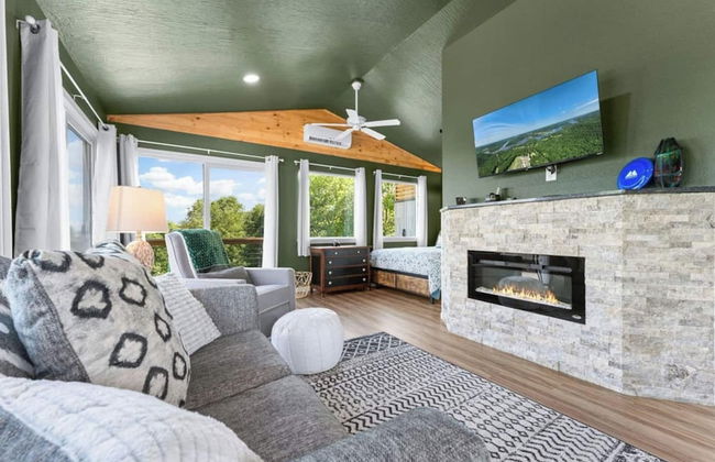 Romantic Lake Haven - Couples' Cabin - Foto 11