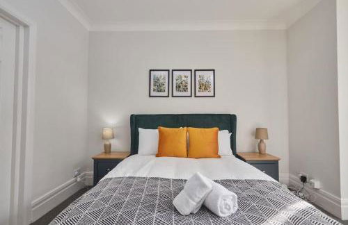 Cosy 3-Bedroom House in Seaham - Street Parking - Photo 38