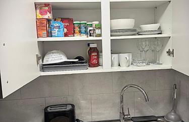 Modern Studio with Free Parking Near City Airport and ExCeL - Foto 6