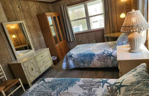 Spacious Beach House Steps to Sand - Foto 22