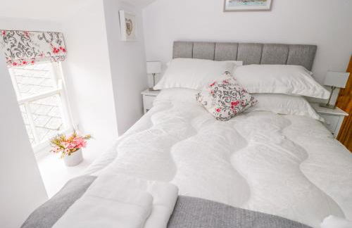 Bryn Haf, New Street - Photo 19