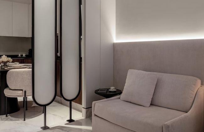 Lusso Hometels J One - Photo 18